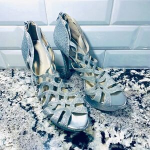 Aldo‎ Heels Silver Size 8